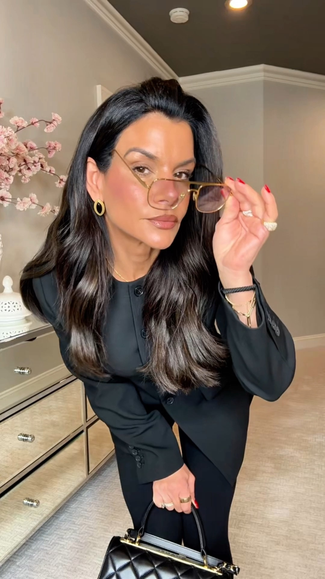 OOTN: Black on Black 🖤

Blazer 4
Leggings Small

#LTKgrwm #LTKOver40