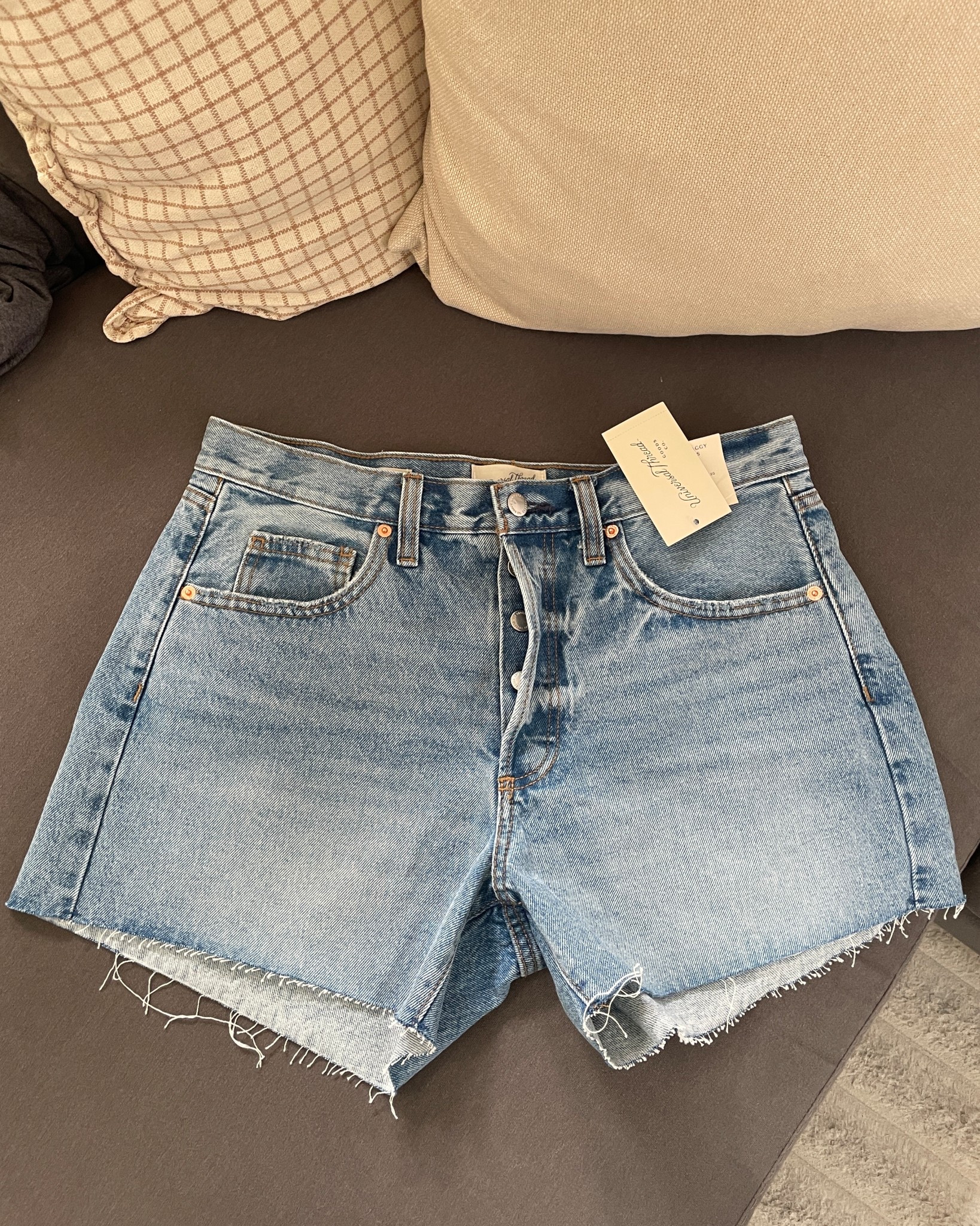 @Target $28 denim shorts are 🤌🏼🤌🏼🤌🏼 agolde look for fraction of the price 
