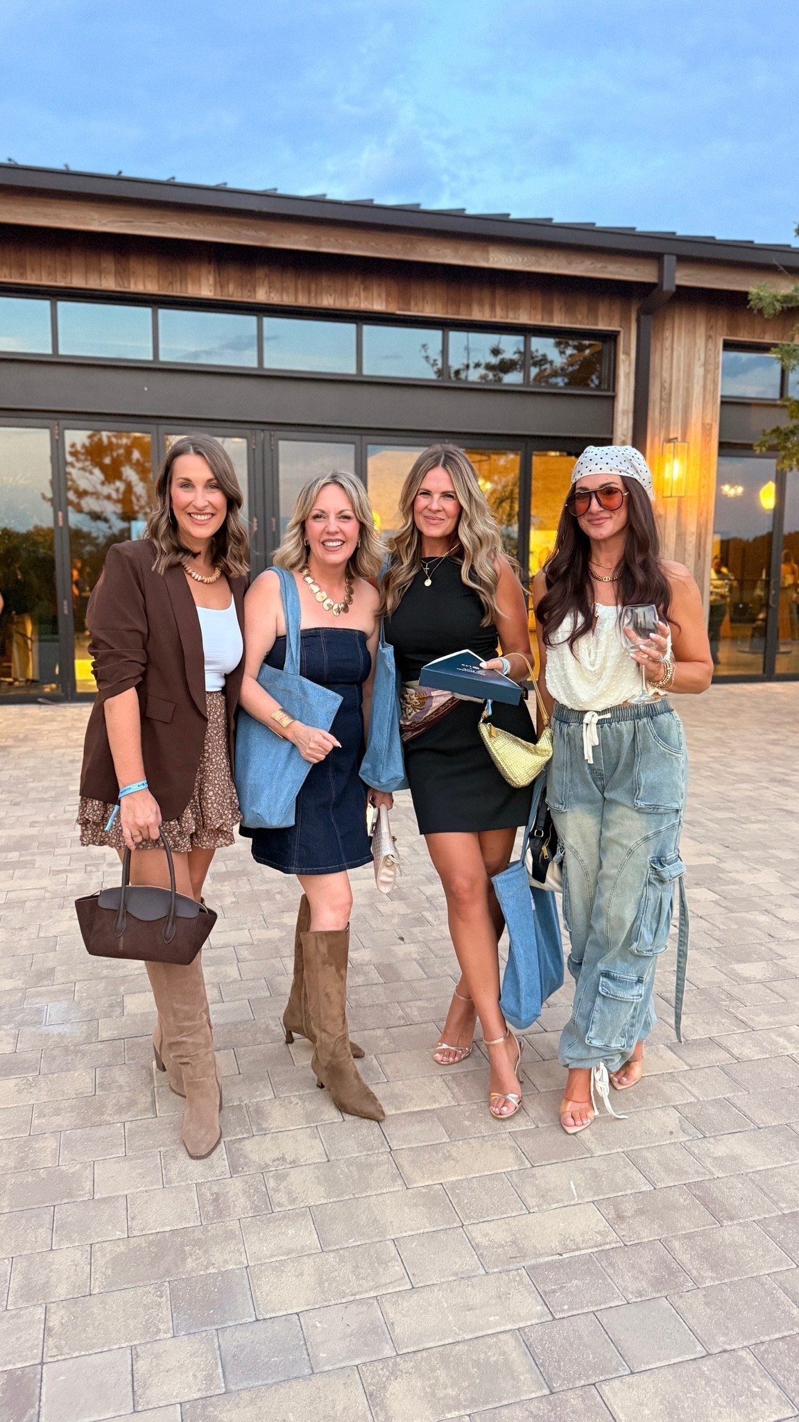 LTK con ootn! Amazon, Walmart, and Akira! True to size

#LTKCon #LTKootd #LTKPetite