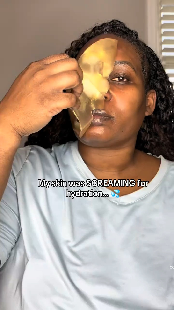 My skin was SCREAMING for hydration 😩💧 and this Korean gold mask came through ✨

I used the @sungbooneditor  EGF Gold Mask + Silk Peptide Bundle and the glow is REAL. This hydrating collagen mask helps with dry skin, dullness, and firmness — perfect for my over 35 skincare routine 👏🏾

If your skin needs a reset, this is a must for your self-care days 💛

#LTKBeauty #LTKOver40 #LTKselfcare