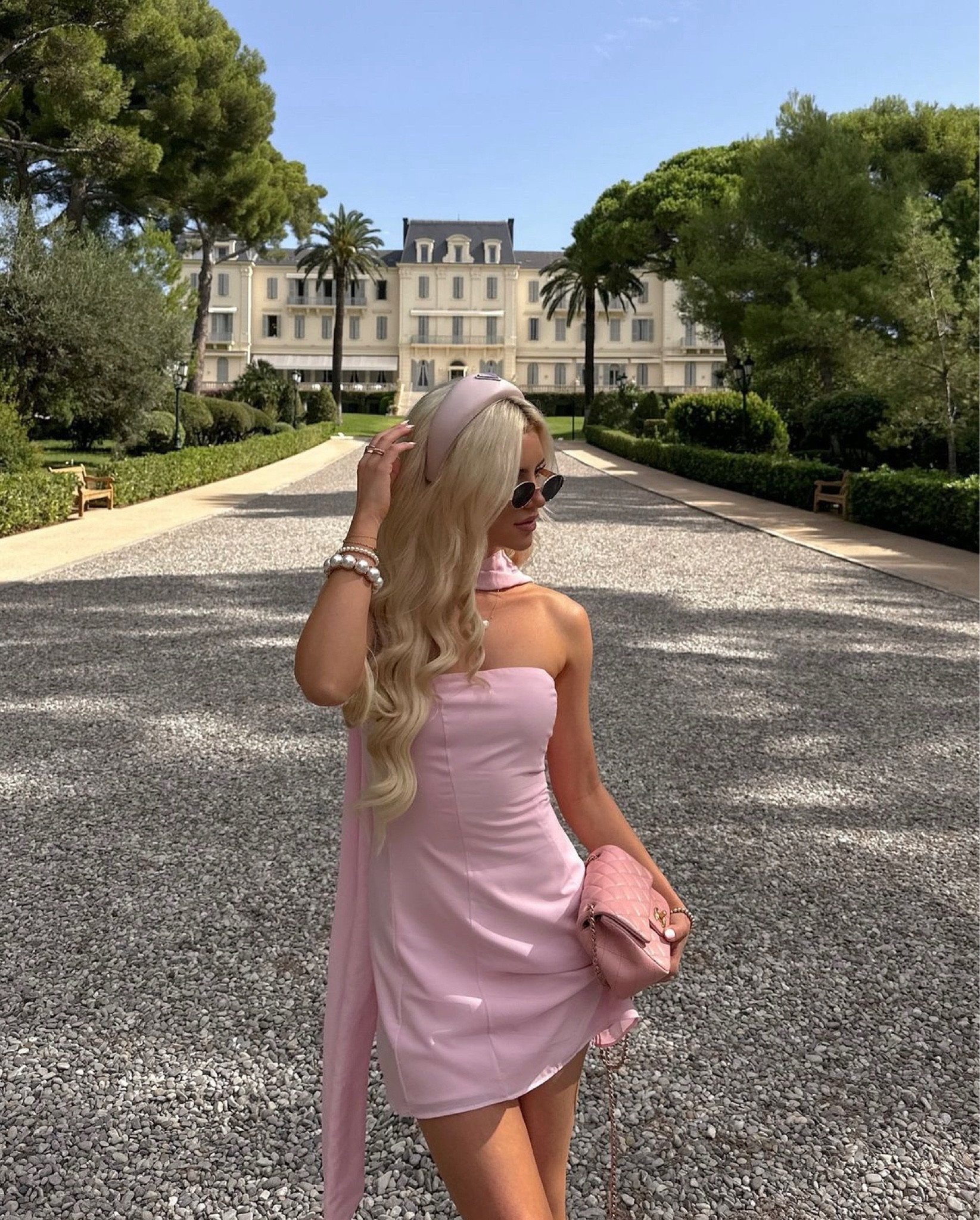 Cannes I stay 🎀

formal mini dress, pink mini dress, Paris fashion week

#LTKStyleTip #LTKTravel #LTKItBag