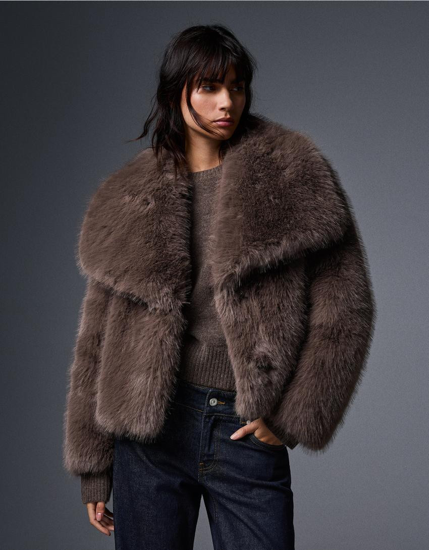 Furry jacket with lapel | Bershka UK