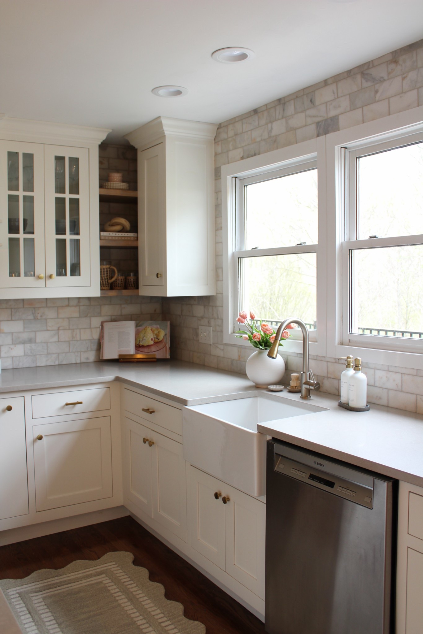 Spring kitchen decor #springkitchen #spring 

#LTKHome #LTKSeasonal