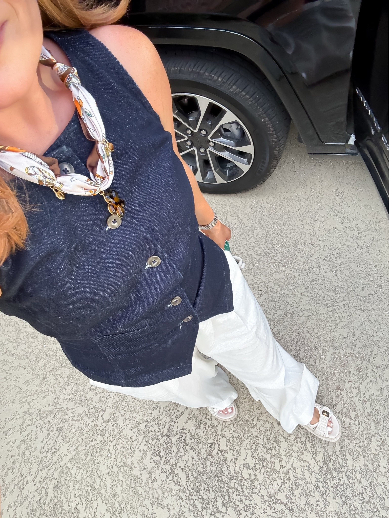 Summer casual workwear look! I love these pull on linen pants for the summer😍 I got a medium in them but could have gone with a small!