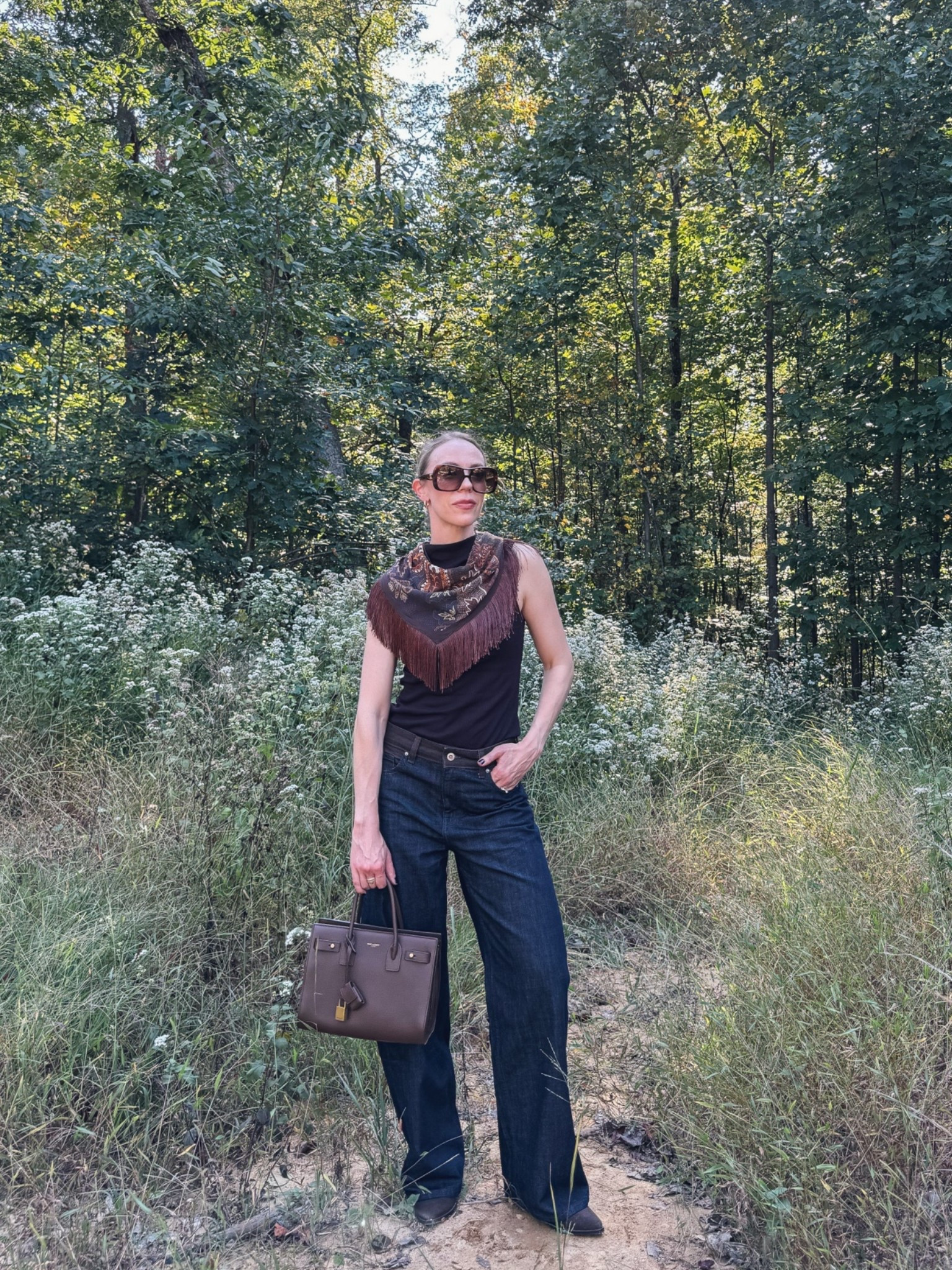 Western fall outfit with paisley fringe scarf, @Zara two tone dark wash jeans, brown suede cowboy boots