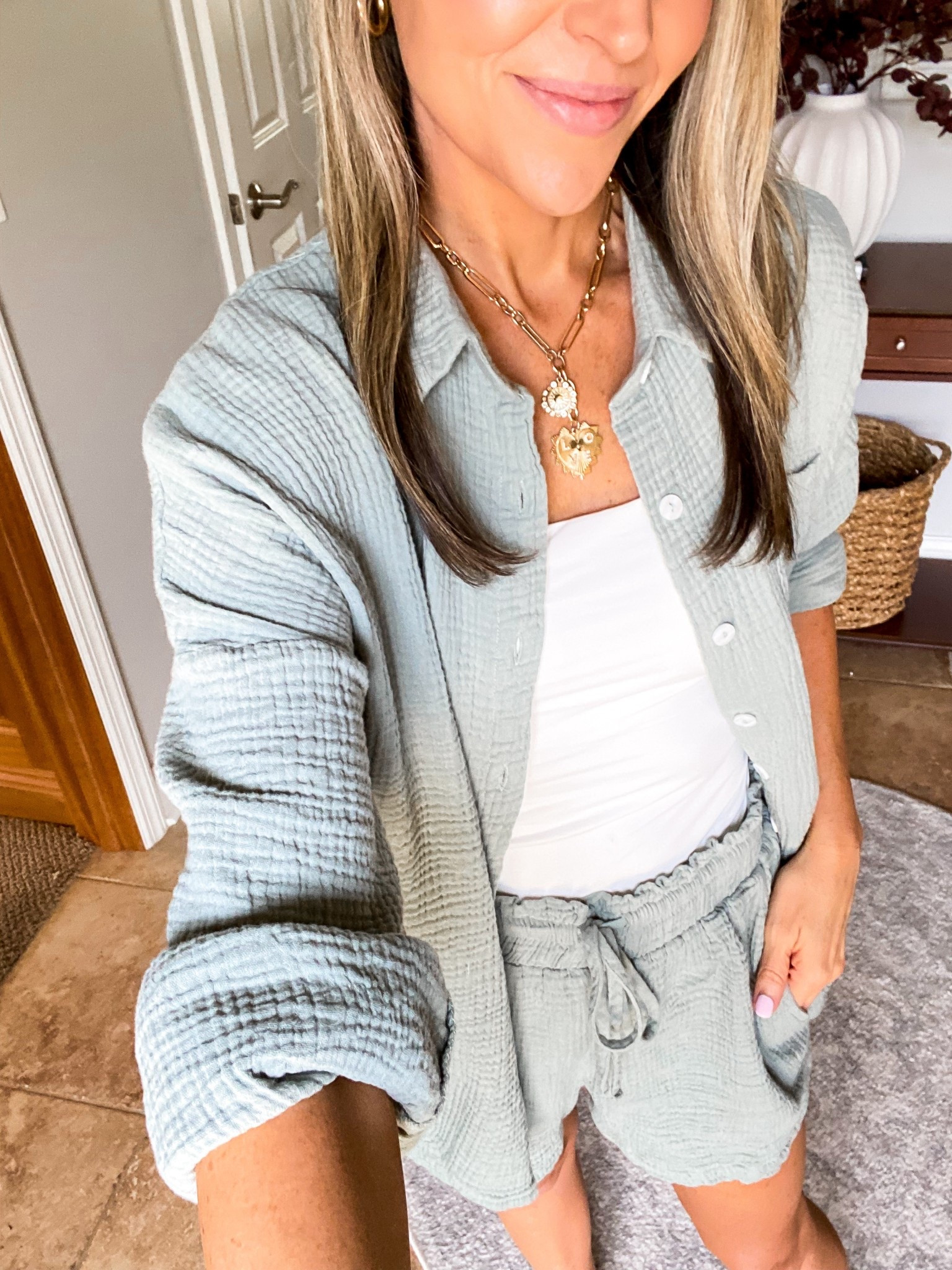 LOVE this set for the transitional seasons! Loved it in the spring & now it’s perfect going into fall! The softest gauzy material. Wearing small. Tank has built in bra!


#LTKStyleTip #LTKFindsUnder50 #LTKPetite