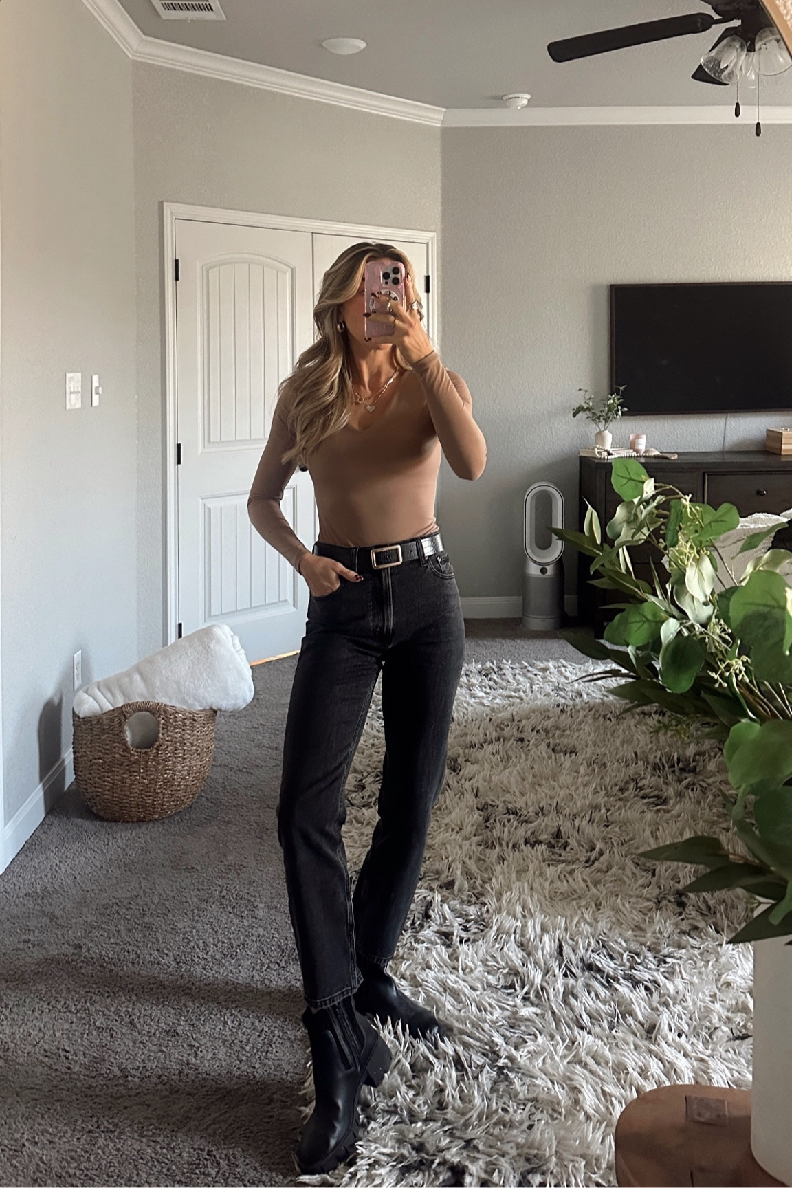 ootd! wearing my usual small in the stretchy, double lined amazon bodysuit! jeans are on sale and my usual size 26 :) they are the perfect bootie jeans for fall!

#LTKSaleAlert #LTKFindsUnder100 #LTKFindsUnder50