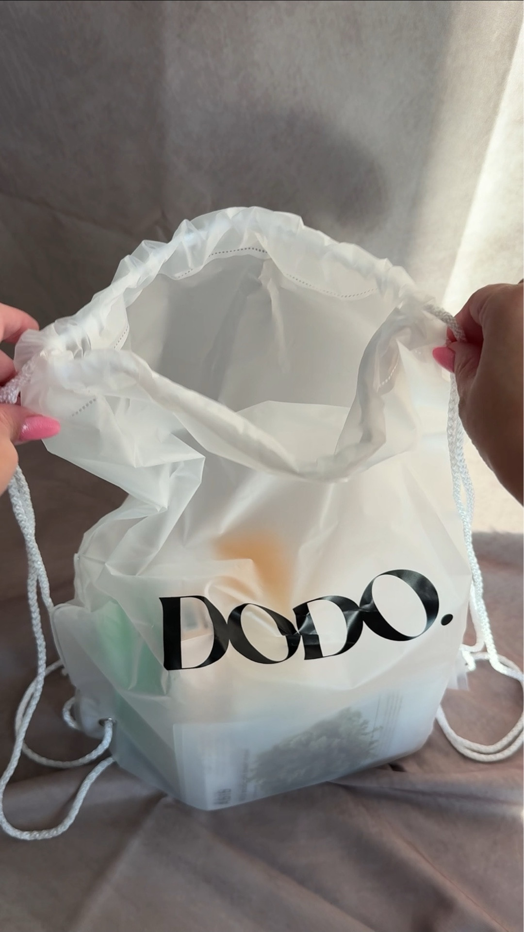 Grateful for what finds its way to me.

Two very thoughtful giveaway wins I’m taking my time with. 🤍

One is a K-beauty edit I’ve only just started exploring — nine products tucked into the sweetest little bag, plus the cutest stickers to personalize everything. I tried the Ohave Concentrated Botanic Biome Night Cream last night, housed in a beautiful glass container, and I’m already loving the texture and hydration it gives. I haven’t tried everything yet, but I’m especially excited to spend more time with the Beauty of Joseon Revive Eye Serum with ginseng and retinol.

The other is CHUNGMIJUNG, a plant-derived Kelp Shampoo. I’ve been dying to try it, and it’s already a favorite. It left my hair soft, balanced, and smelling beautiful.

Slowly discovering, enjoying, and savoring it all.

—
@DoDoSkin @CHUNGMIJUNG

#CleanBeauty #KBeautyFavorites #NightCream #EyeSerum #LuxurySkincare


#LTKBeauty #LTKFindsUnder50 #LTKselfcare
