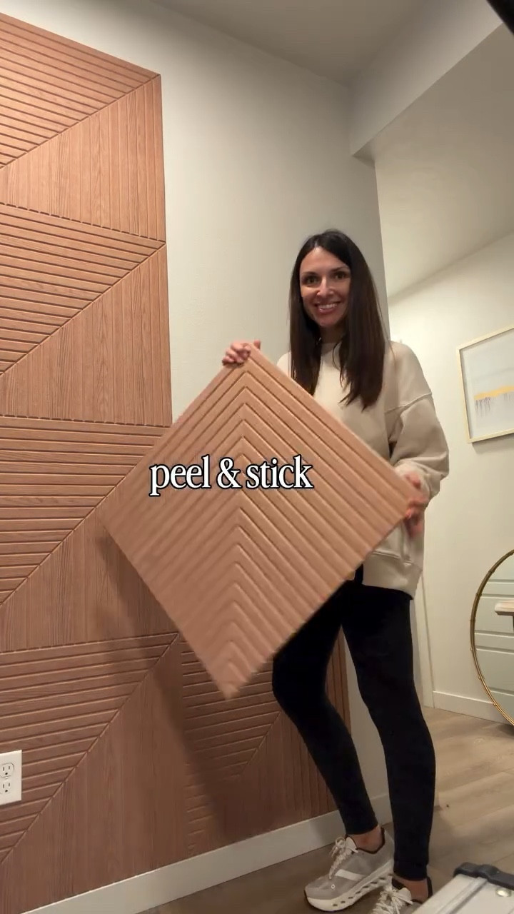 I didn’t want to do anything major to this wall… but this completely changed the space.

These are peel & stick panels and the whole thing was done in under an hour — no contractor, no mess, just a quick upgrade that looks way more custom than it is.

If you’ve been wanting to update a wall without a full project, this is one of the easiest ways I’ve found.

Comment WALL and I’ll send you everything I used.