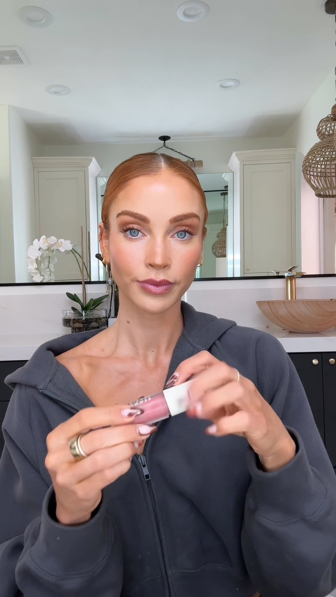 Dead over Brod’s voiceover 🤣
All make up details below 

Foundation 3.5
Concealer beech 
Contour medium 
Blush Stockholm 
Powder shade 1
Lips blush dreams
Bronzer radiant light 

#LTKBeauty