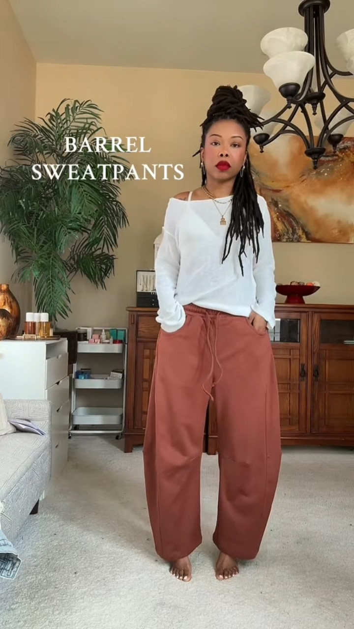 Barrel pants gave me in a chokehold 🥹❤️ 

#LTKStyleTip #LTKFindsUnder100 #LTKPetite