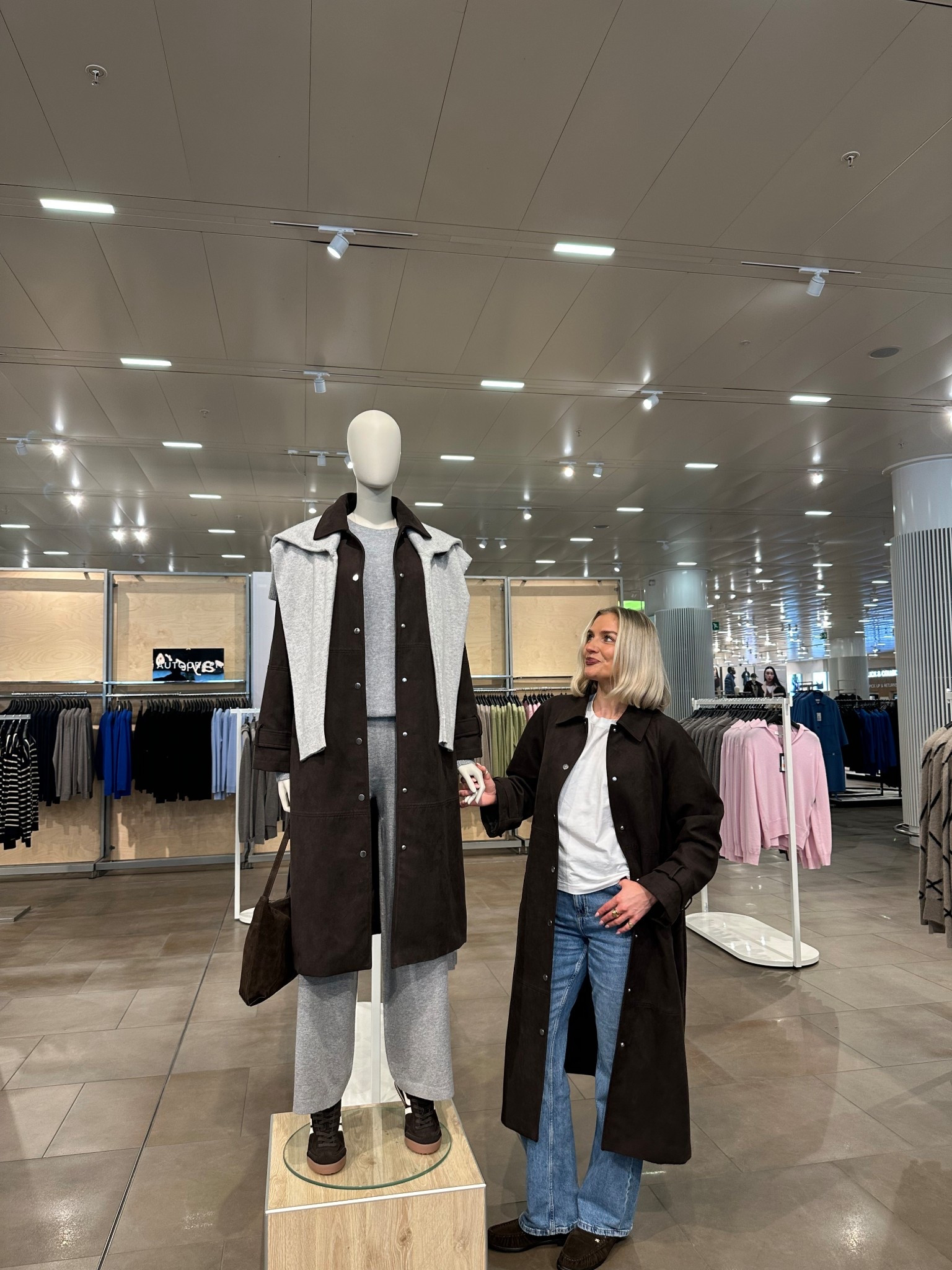 Brown faux suede coat 
Brown suedette coat 
Wide leg jeans 
Relaxed white tshirt 
Brown loafers 
Casual outfits 

#LTKuk #LTKjeans #LTKstyletip