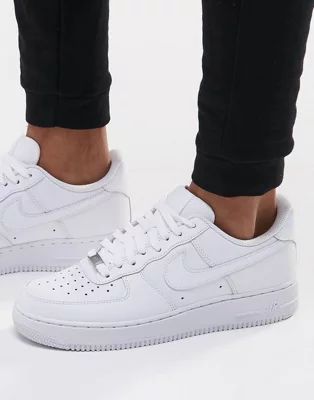 Nike Air Force 1 '07 Trainers In White | ASOS (Global)