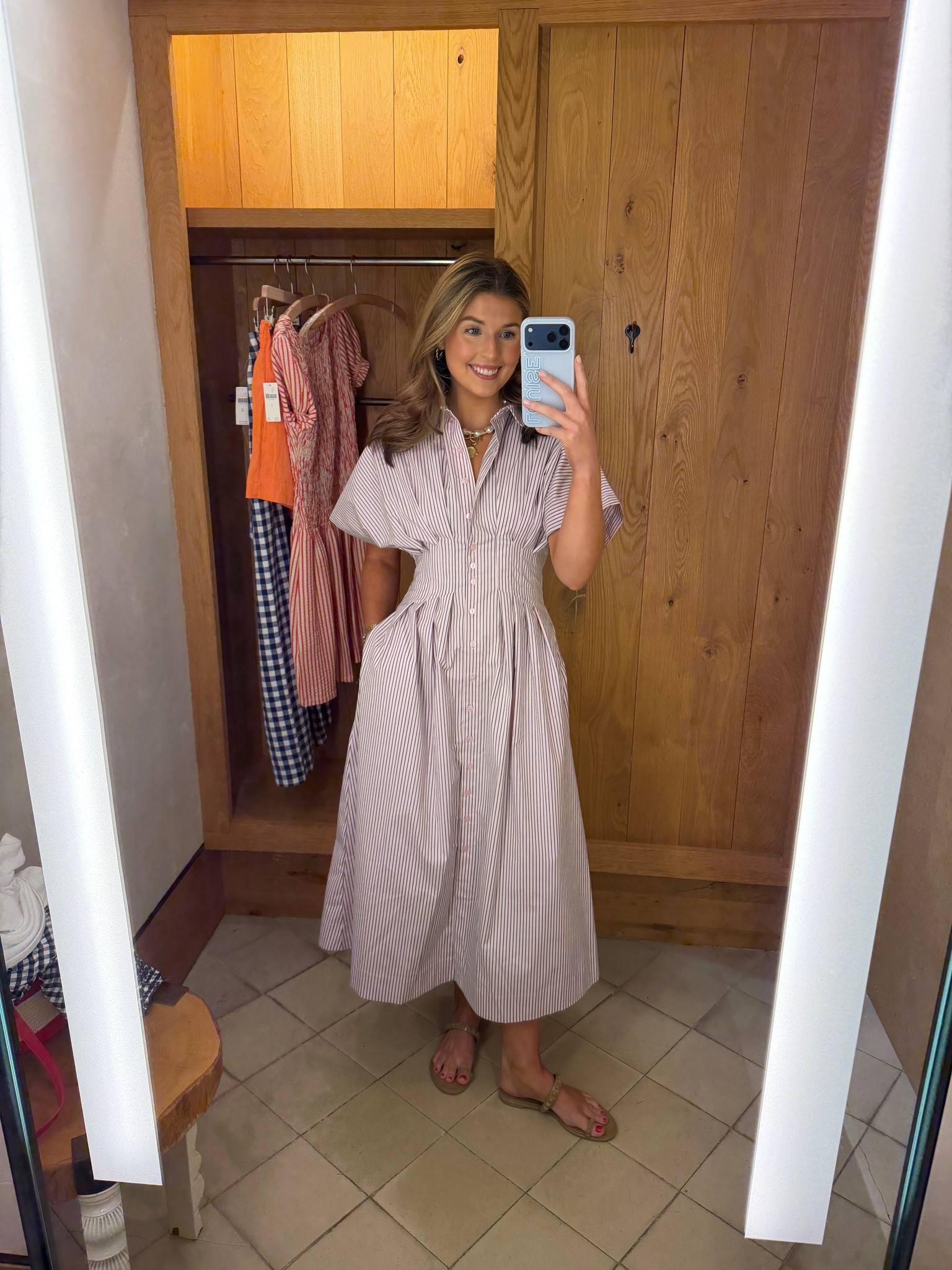 Perfect workwear dress! Wearing an XS. Code: LOUISE20 for 20% off $100+ at Anthro! Valid through 6/28/26!