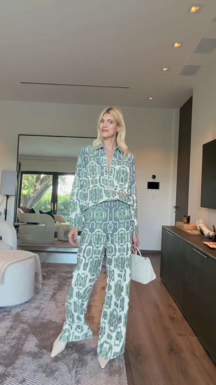 How fun is this printed set?! 🩵✨ Obsessed with these high waisted paints that are so flattering. I love a fun print! 

 #LTKSeasonal #LTKStyleTip #LTKShoeCrush