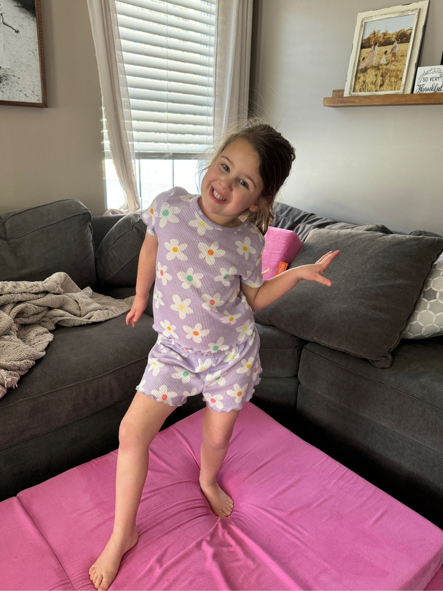 Its giving SPRING! Cutest girls lounge set!!

#LTKsalealert #LTKkids #LTKGiftGuide