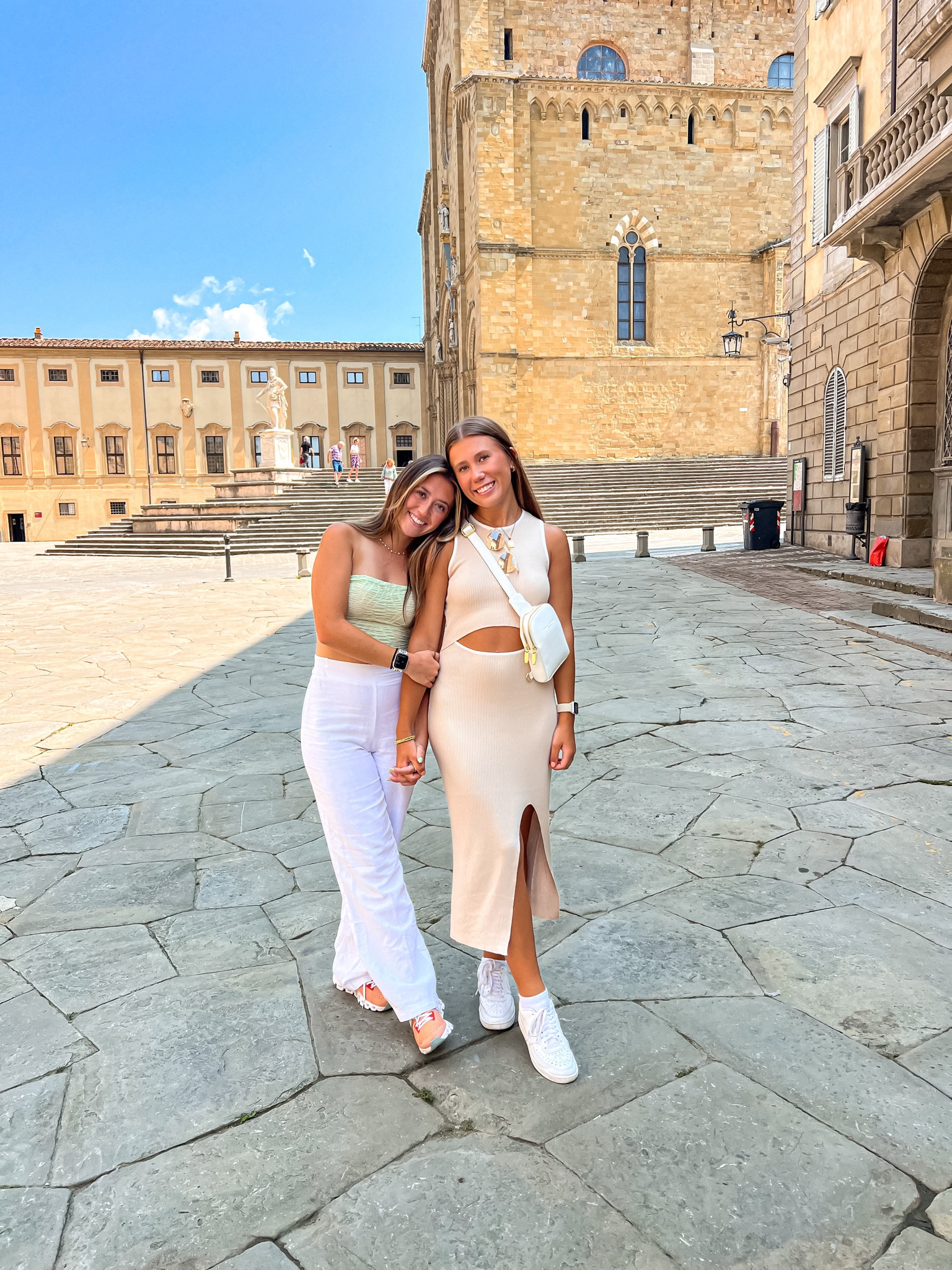the cutest summer outfits!💗🪞⚡️

#LTKTravel #LTKStyleTip #LTKFindsUnder100