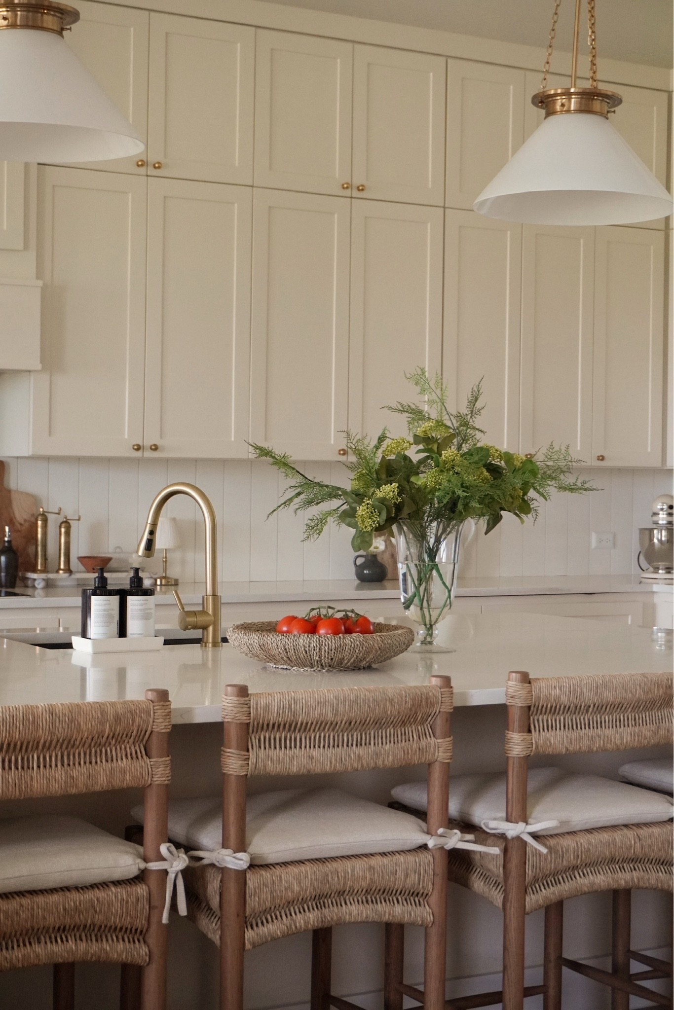 Summer kitchen inspo! 

kitchen, cottage kitchen, cottage core, summer kitchen, neutral kitchen inspo, neutral kitchen

#LTKHome #LTKSeasonal