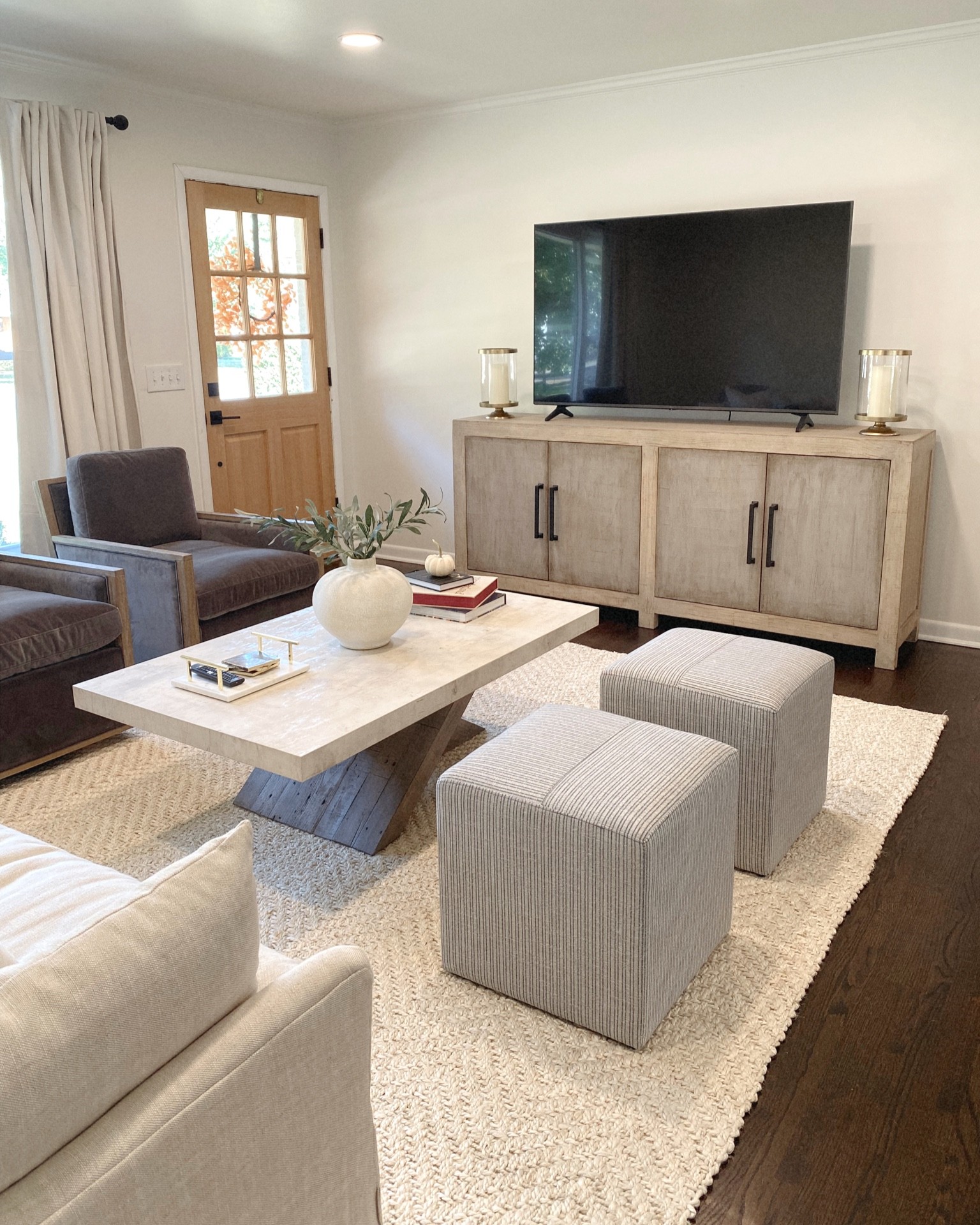 Living room decor!

target home decor, Amazon home decor, living room, rugs, living room rug, coffee table, tv console, coffee table decor, neutral decor