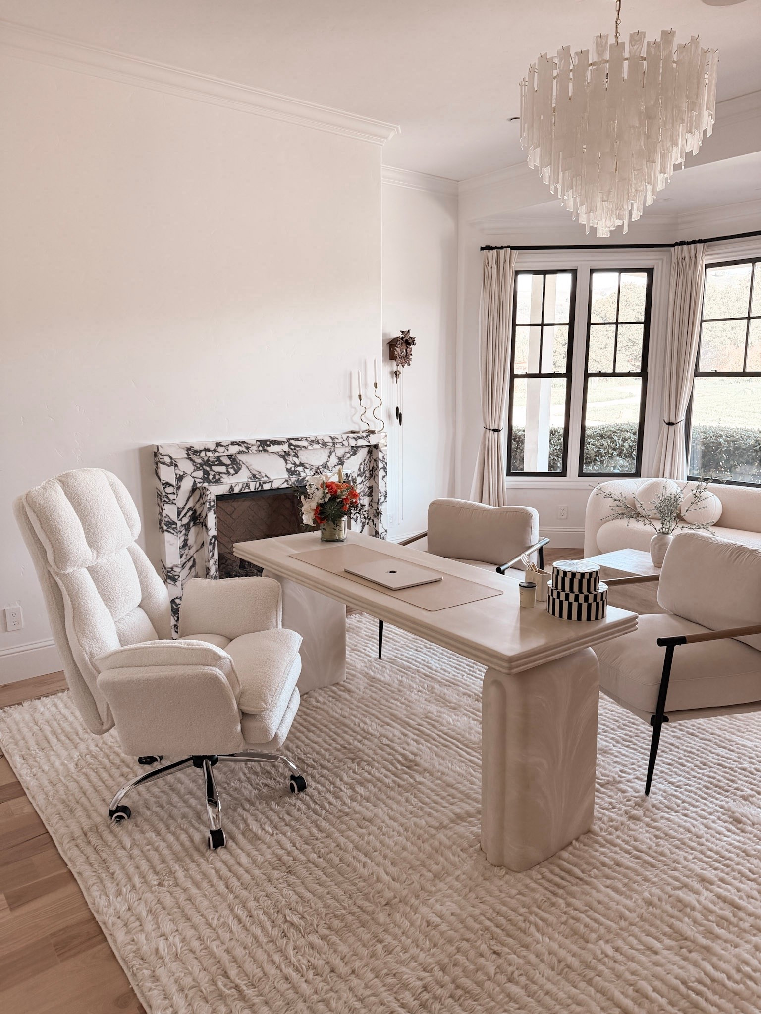 Just added this cozy new office chair to my workspace. Feeling super productive already and perfect for working from home!

#LTKHome #LTKOver40