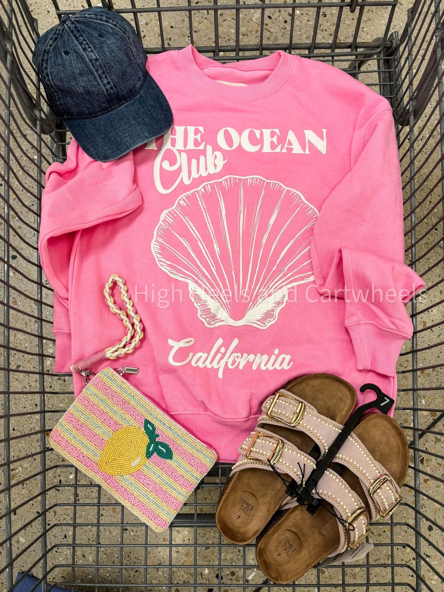 Just add some jean shorts and it's perfect!!