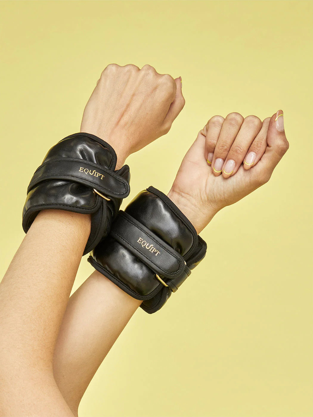 UWrap 1.5lb - Black With Gold Hardware | Carbon38