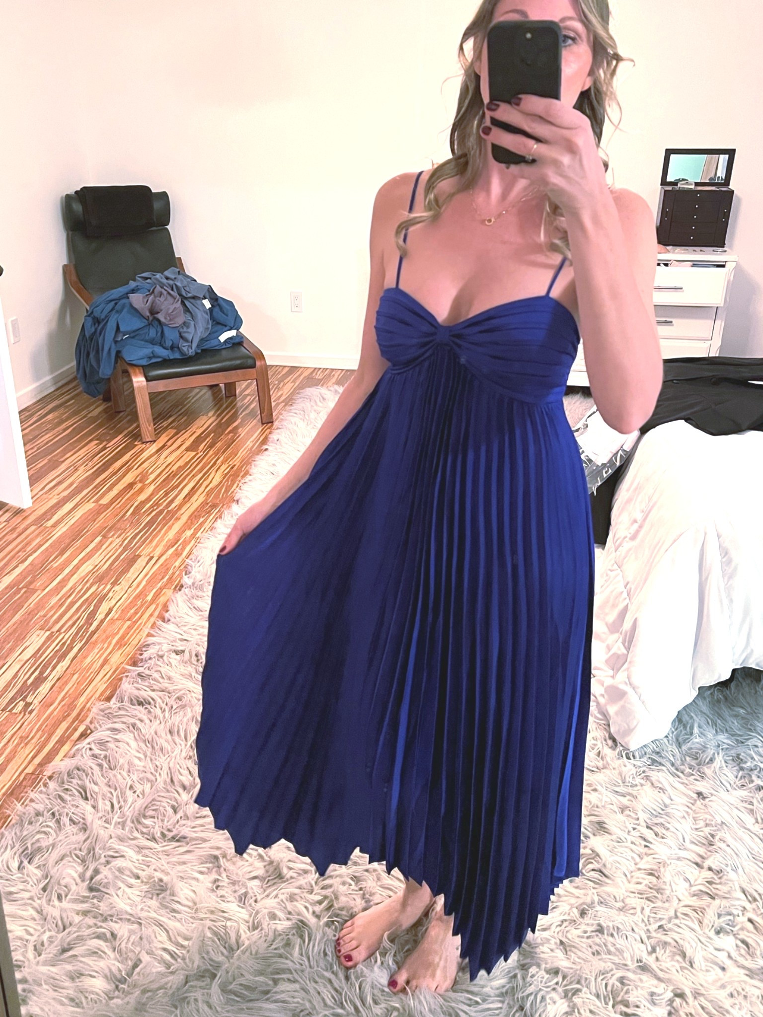This is the perfect dress for any elevated event. Wedding guest? Perfect. Charity event? Perfect. Baby or bridal shower? Perfect. 
It has that comfy flow and comes in multiple colors.

#LTKWedding #LTKTravel