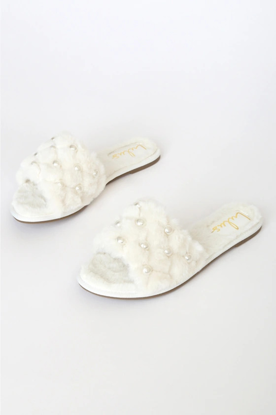Porschia White Faux Fur and Pearl Slide Sandals | Lulus (US)