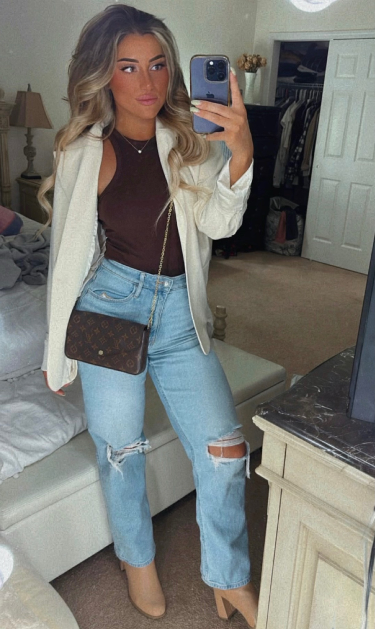 Blazers and light jeans are back for another season and I am absolutely here for it. A cream blazer is such a staple for spring and summer🤎

Blazer - Got this recently in person at Altar’d State but I can’t seem to find this exact one online, so I linked a similar one // Small

Crop ribbed tank - H&M // Small

Jeans - Abercrombie // 26

Shoes - Lulu’s // 8

Crossbody - Louis Vuitton Monogram Pochette Felicie. I love The RealReal 

#LTKSeasonal #LTKstyletip #LTKFind