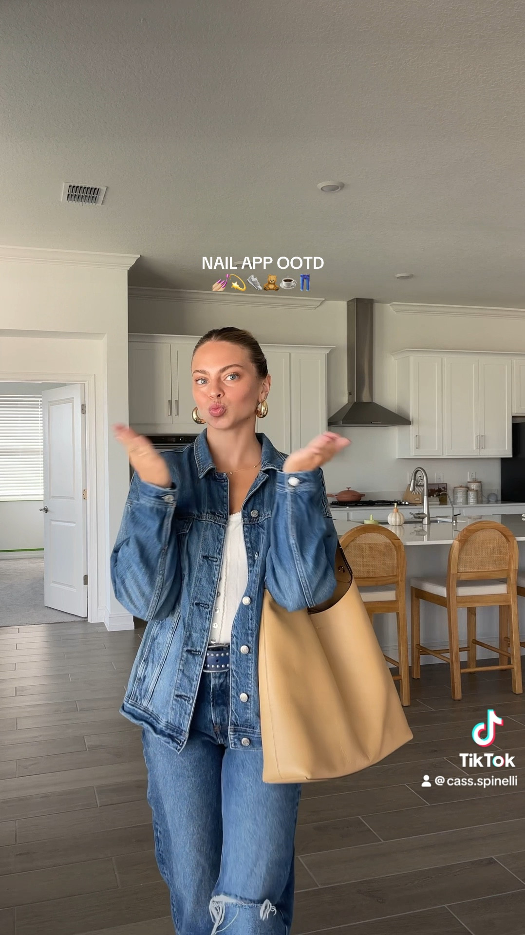 Nail app ootd! Denim on denim 👖💅🏼 wearing size 25 in the jeans 

#LTKxMadewell #LTKxPrimeDay #LTKHalloween