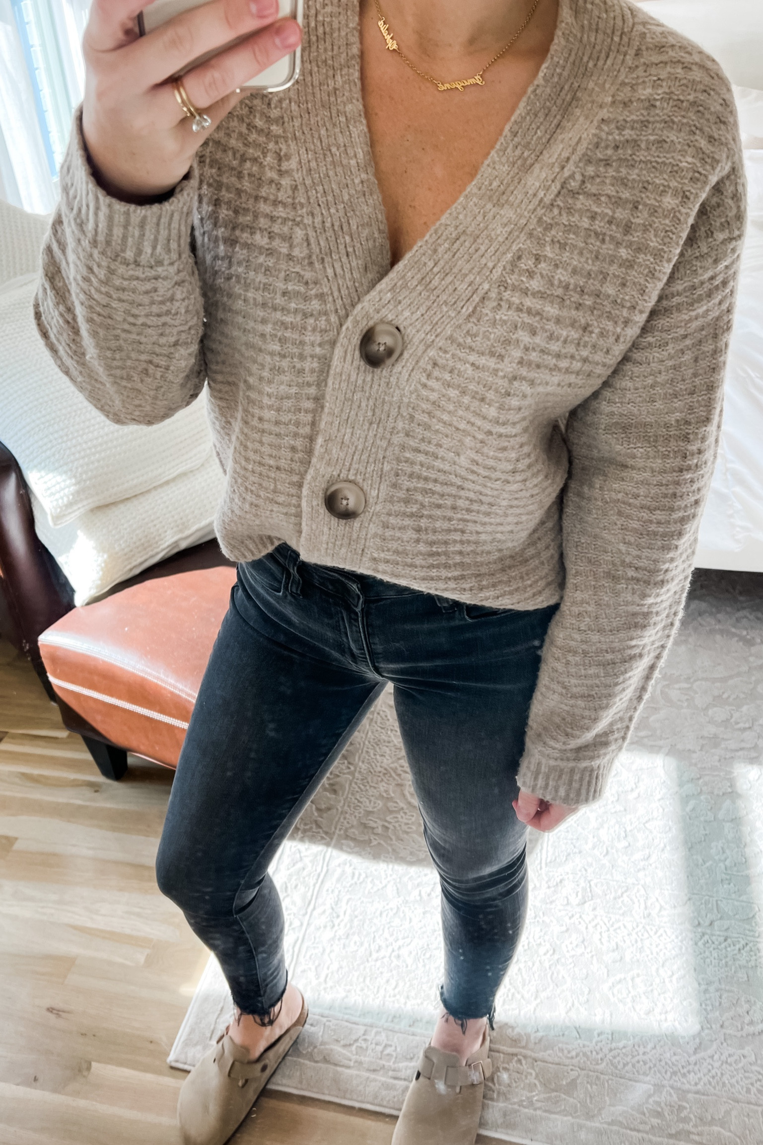 Cardigan. Casual outfit 

#LTKshoecrush #LTKfindsunder50 #LTKstyletip