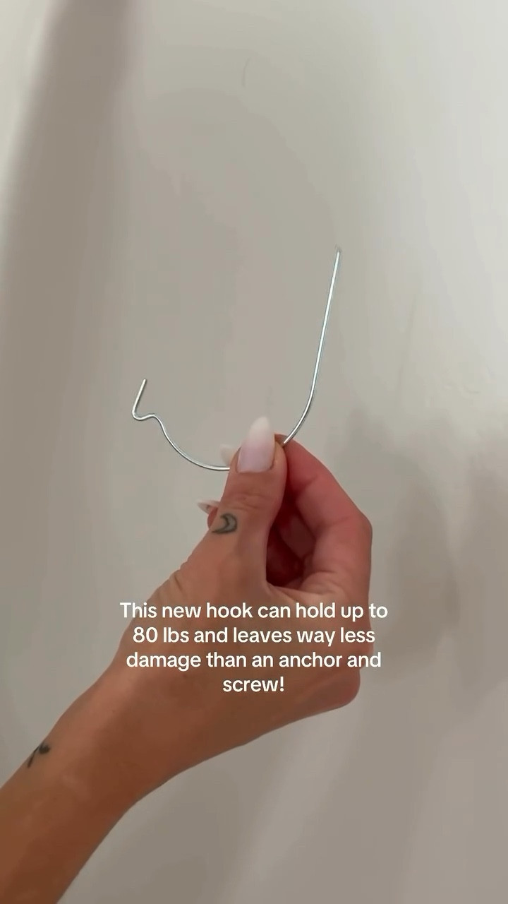 The simplest of things can make your life sooo much easier! 

Comment for link or check out that bio friends!
Your support means everything to me 🙏

#homehack #simplefix #hook #fypage #momlife #igreels #family #howyouhome #fy