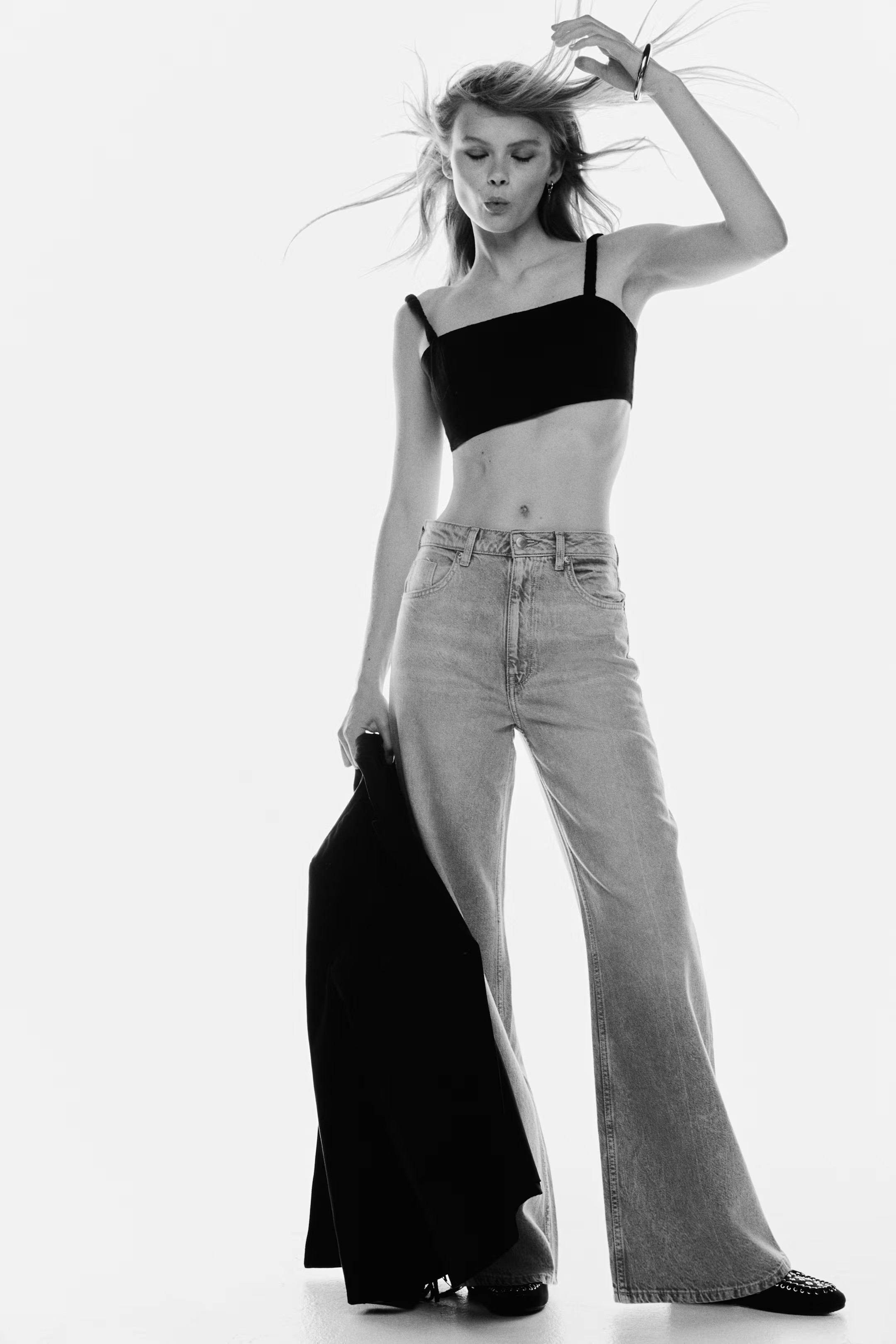 Wide Ultra High Jeans | H&M (UK, MY, IN, SG, PH, TW, HK)