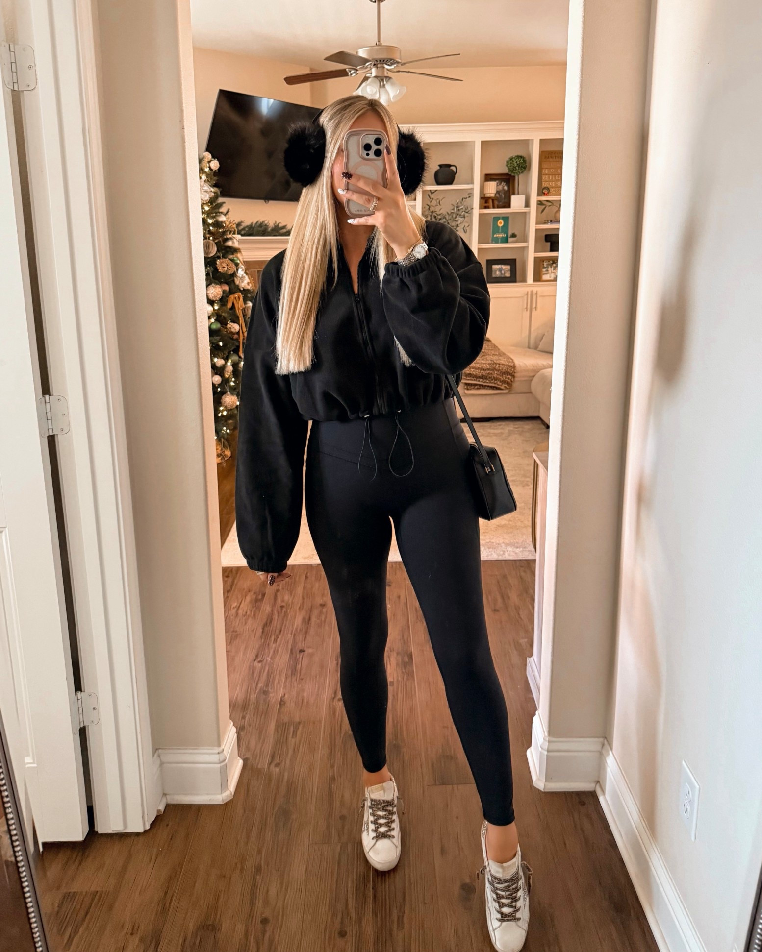 The perfect Amazon sweatshirt!
Amazon pullover 
Amazon sweater!
Zip up cropped jacket

#LTKootd #LTKFindsUnder50 #LTKHoliday