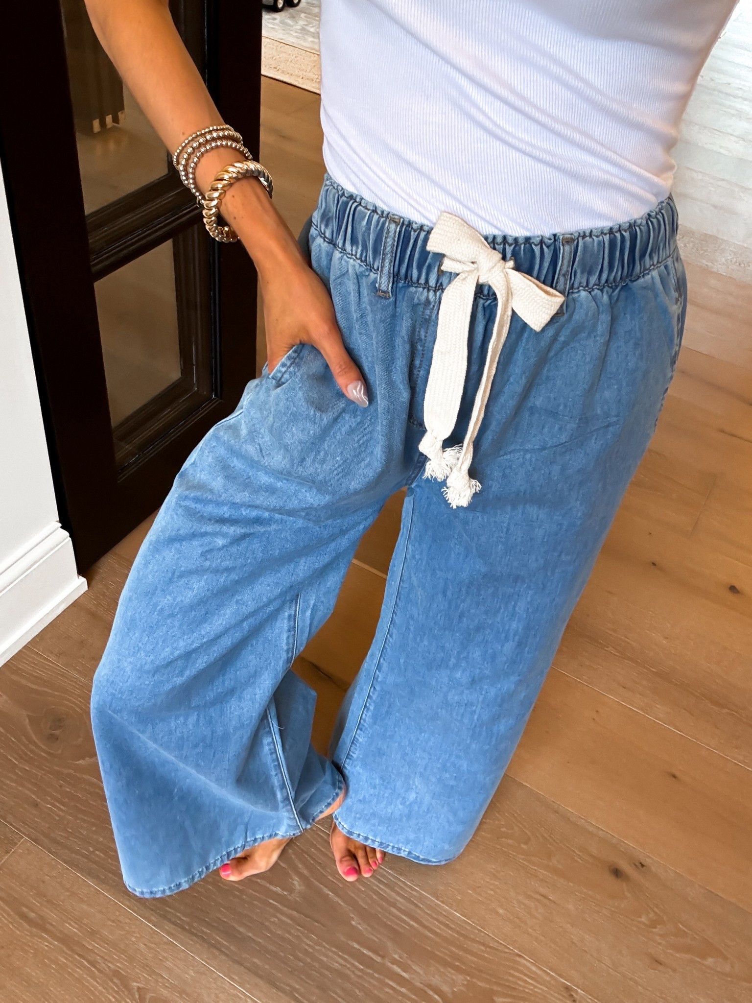 Wearing a xsmall jeans 

Amazon jeans | comfy jeans 

#LTKootd #LTKfitnessgoals #LTKgrwm