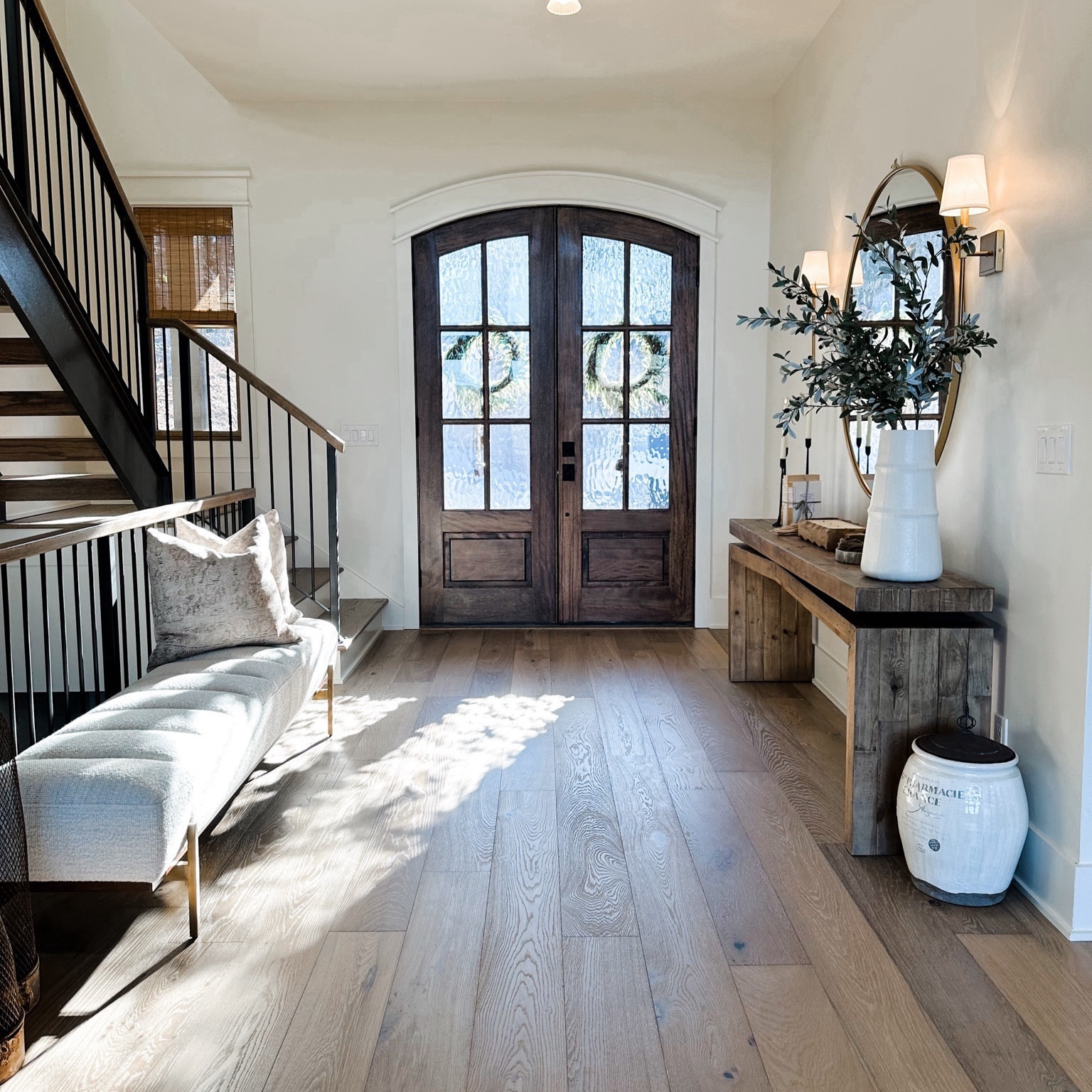 Entry moment - just moved in!


#LTKfamily #LTKhome #LTKsalealert