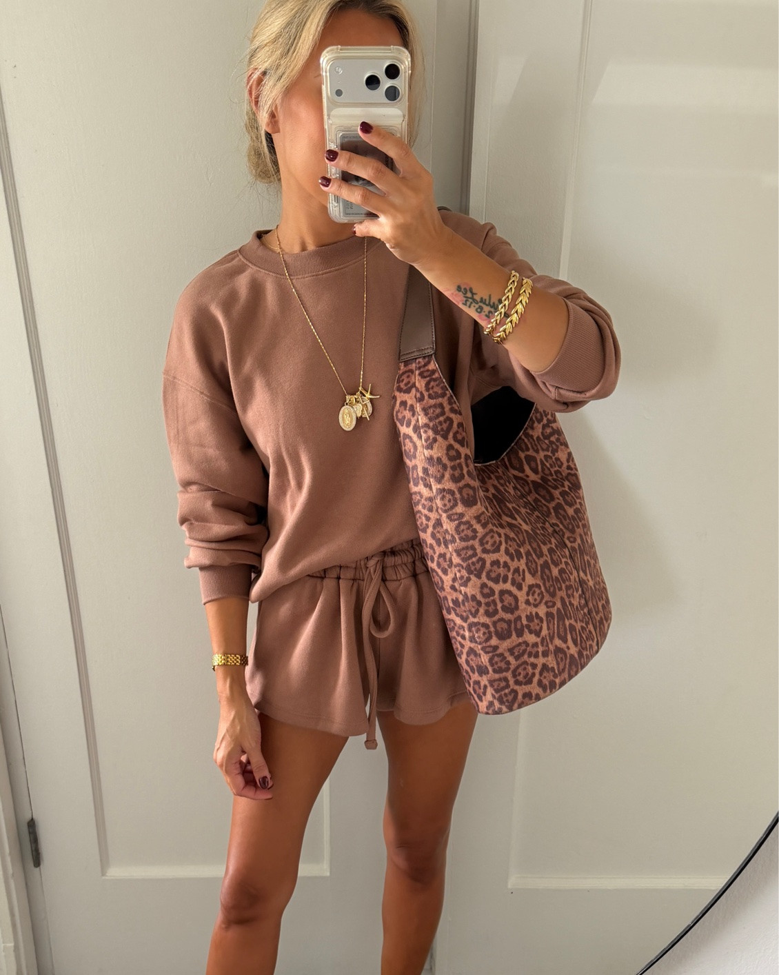 I can’t tell you how soft these are. They’re plushy and COZY… and also? $19 for the set, $30 for the bag. WOW. XXS on both

#LTKOver40 #LTKPetite #LTKActive