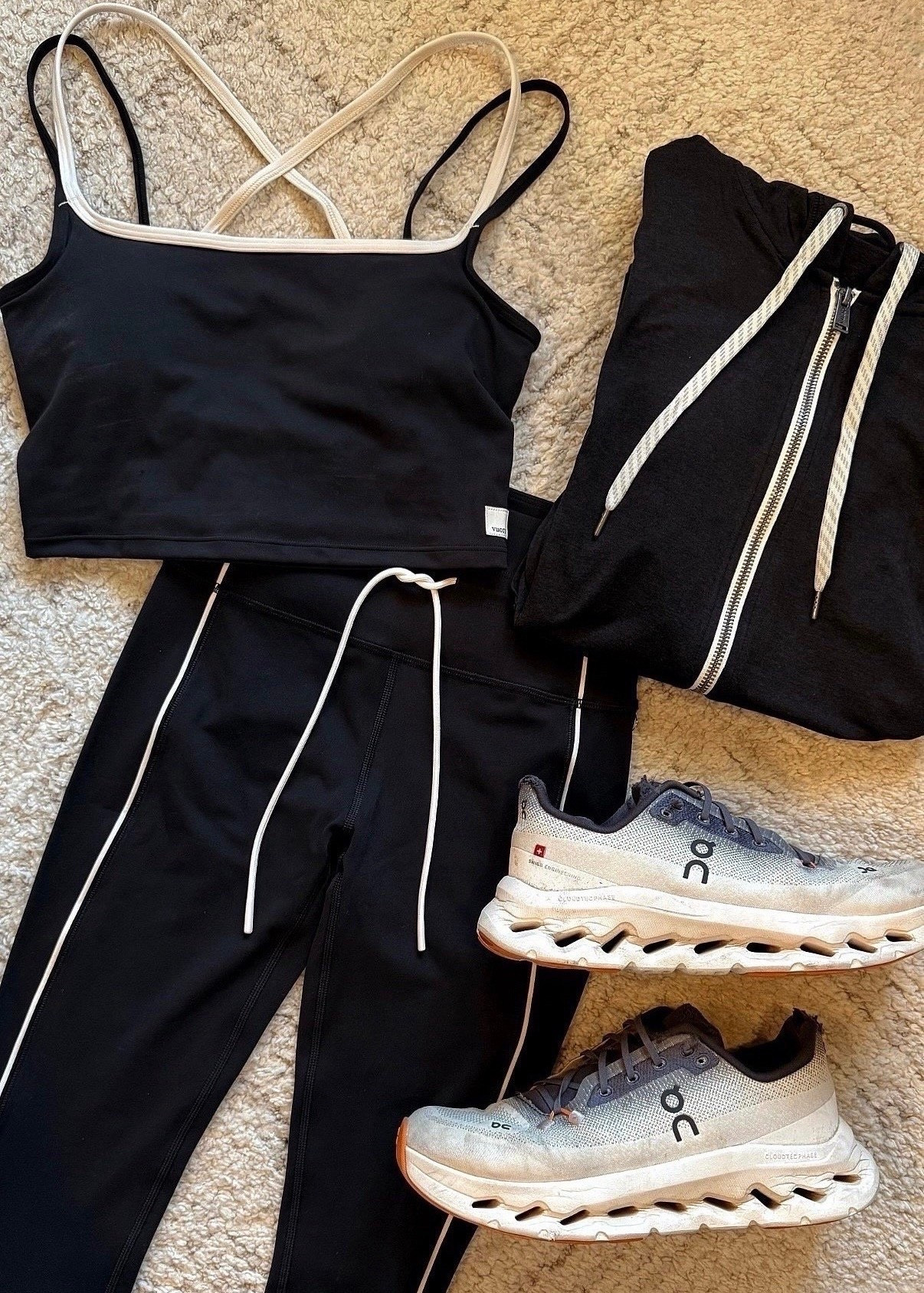 Workout Outfit  
Weekend Outfit  
ON Running Shoes
ON Sneakers  

#LTKfitnessgoals #LTKFindsUnder100 #LTKGiftGuide
