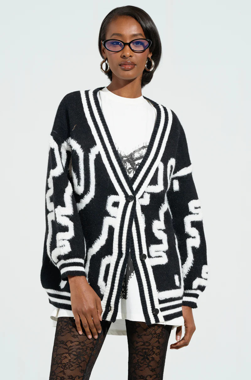 ABSTRACT LOVER OVERSIZED CARDIGAN IN BLACK WHITE | AKIRA