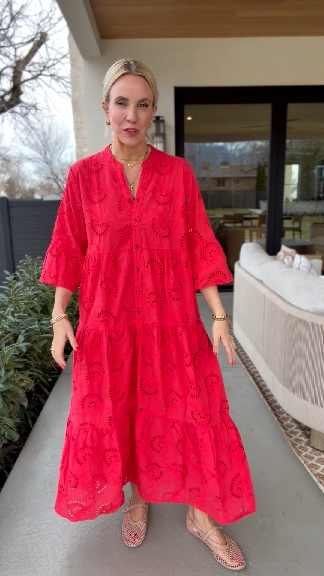 This dress is so cute and looks designer! This would look good on anyone! 

#LTKgrwm #LTKmomlife #LTKootd