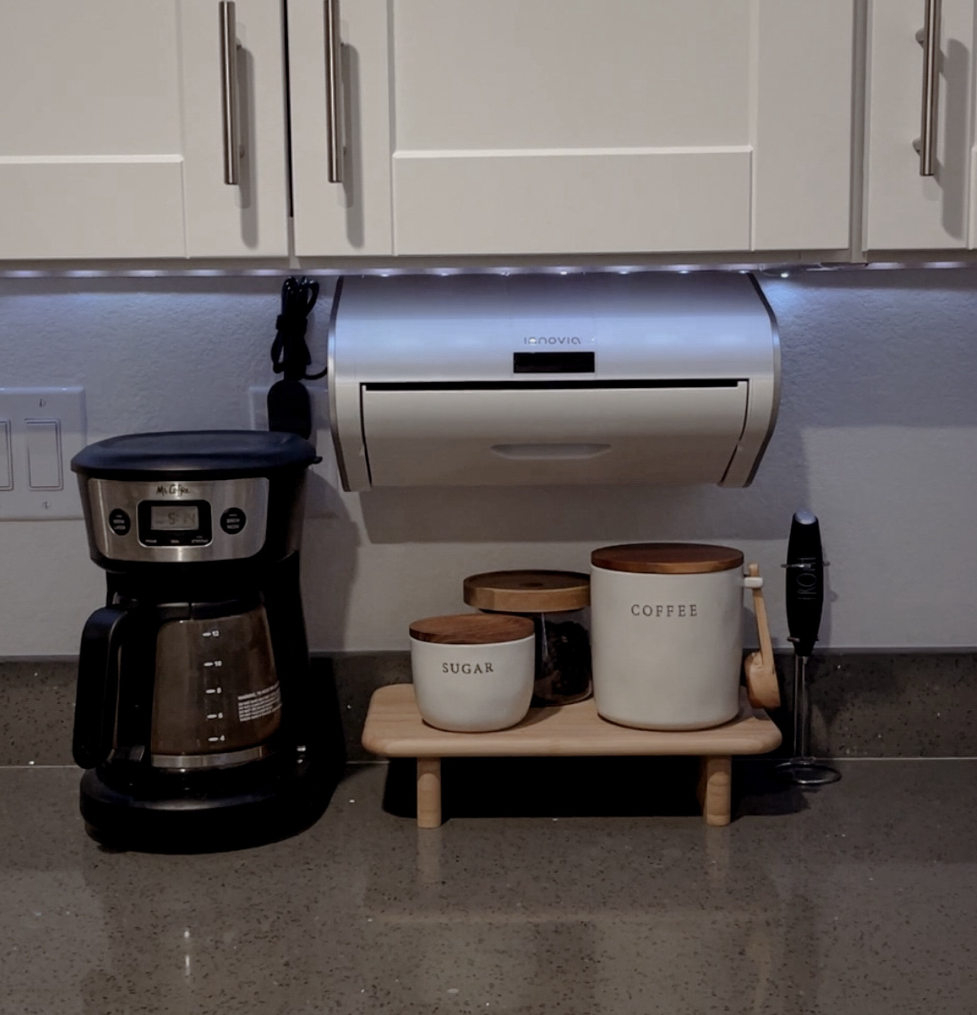 Memorial Day Weekend Sale.
Favorite paper towel dispenser finally on sale!
Hurry! 🏃🏽‍♀️💨
#amazon #kitchenmusthaves


#LTKHome #LTKSeasonal #LTKFindsUnder100