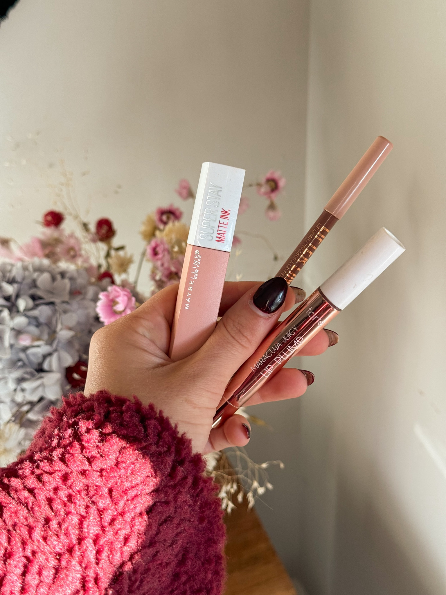 Maybelline Lifter Liner Lip Liner Pencil COLOR: ON IT
Maybelline Super Stay Matte Ink Liquid Lipstick COLOR: POET 05
Tarte Maracuja juicy lip plump COLOR: MIXED BERRIES