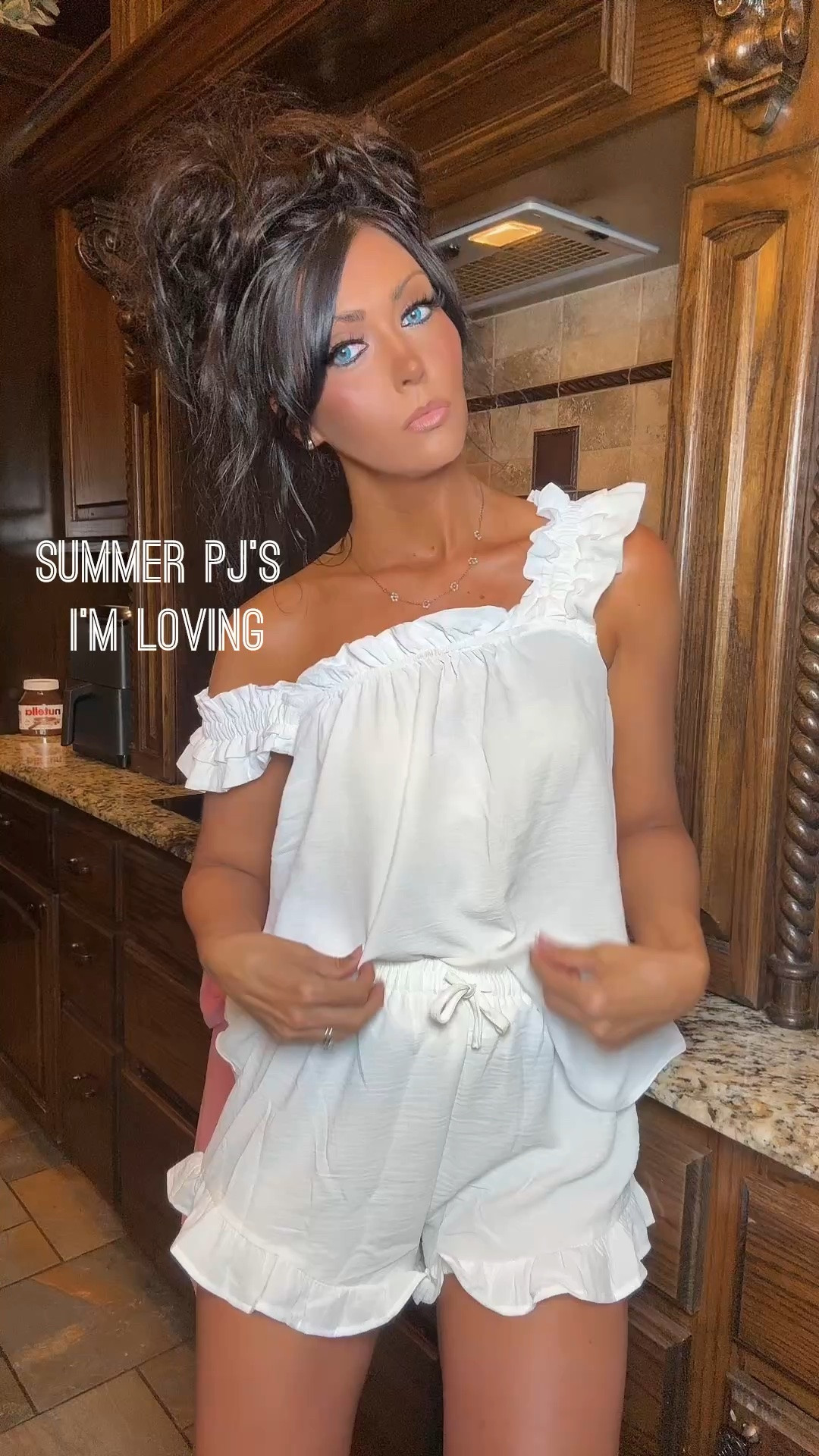 The cutest Summer Pj’s🎀

Pjs// Summer Pjs// Pj Set // Morning ootd// ootd

#LTKmorningroutine #LTKootd #LTKOver40