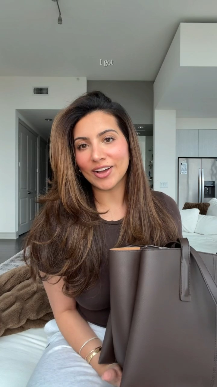 Sharing what I'm keeping in my new laptop bag 💻

 

 #LTKdayinmylife #LTKgrwm #LTKBeauty