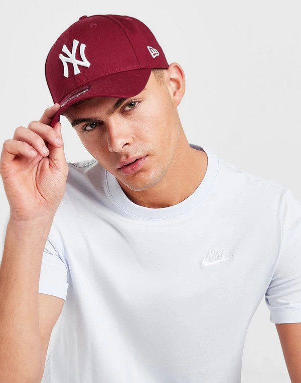 New Era MLB New York Yankees 9FORTY Essentials Cap | JD Sports (UK)