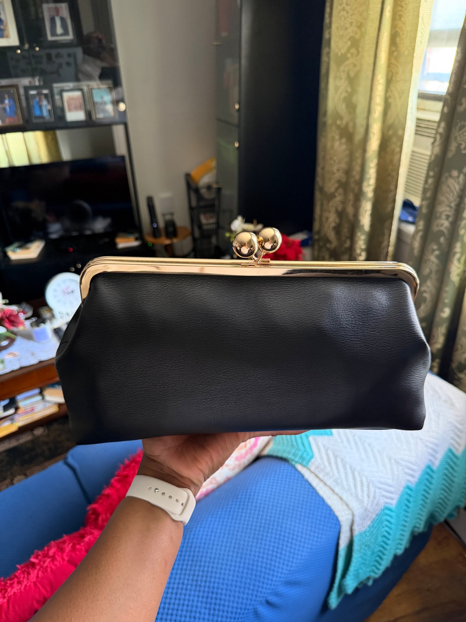 You definitely need this bag



#LTKHoliday #LTKGiftGuide #LTKStyleTip