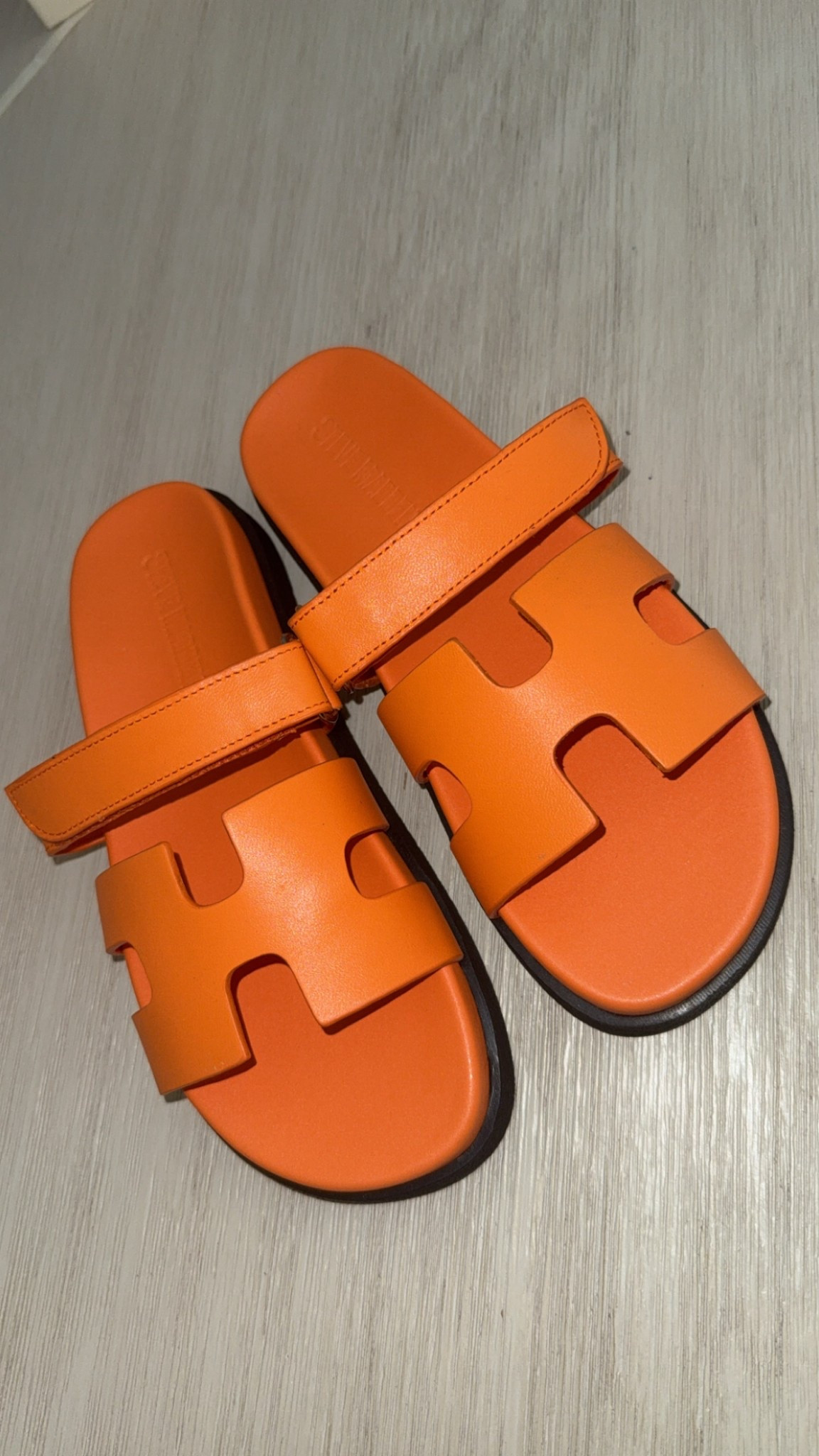 Slide sandal 

#LTKStyleTip #LTKU