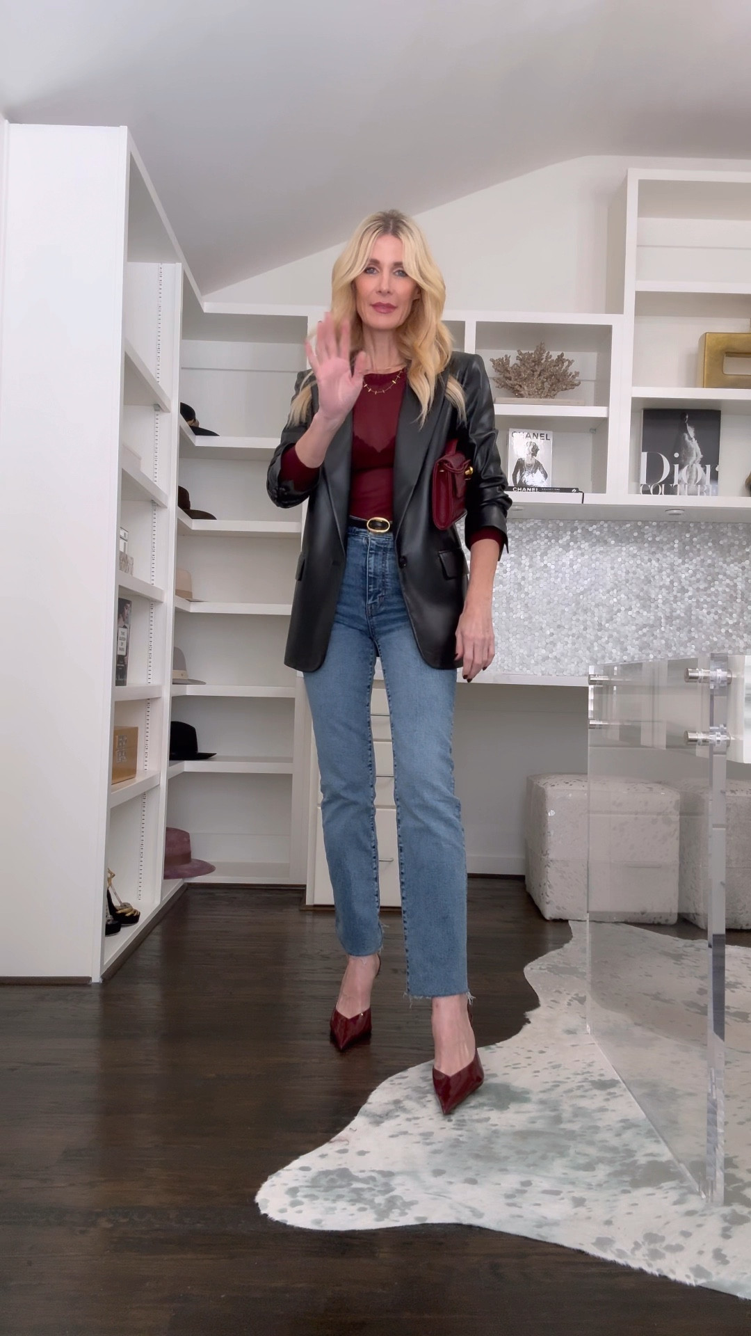 The best style hack for keeping your sleeves rolled up all day? ✨✨✨ 

A simple rubber band! Just slip it onto your sleeve, roll it up, and push it into place. It stays secure without any fuss and adds a cool, effortless vibe to your look. Plus, no more constantly adjusting your sleeves—just a trick to keep things looking sharp all day long. 
 
PS ~ these high waisted straight leg jeans are new favorites of mine! They come in tons of washes (I own them in 3) because they’re that good and they hug your curves in all the right places! They run tts, I’m wearing a size 24. 


#LTKOver40 #LTKFindsUnder100 #LTKStyleTip