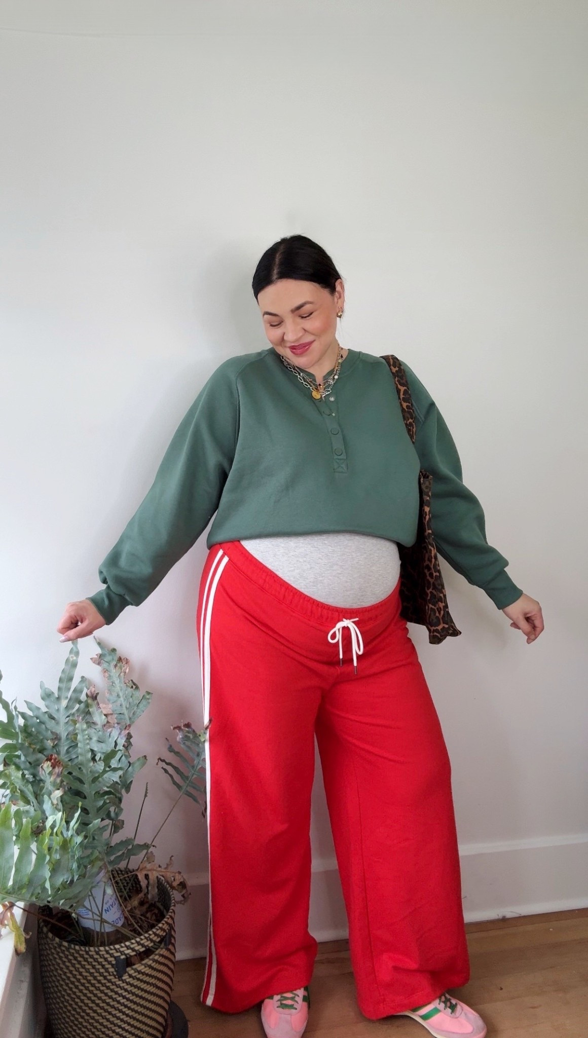 Okay these track pants are soooo good!! A bright warm red, soft fleece and stripes down the side and only $35

I sized up to an XXL for a third trimester maternity fit. Pre pregnancy I’m an XL/14❤️

#LTKBump #LTKMidsize #LTKmomlife