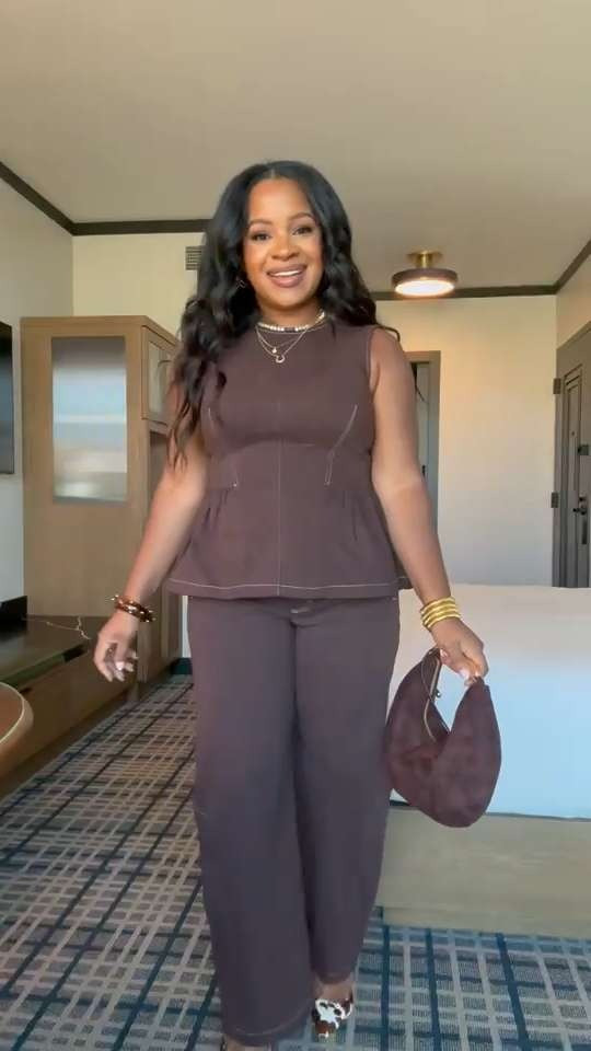 LTKCon Day 3! I am obsessed with this peplum top & denim pants. Wearing a Medium top and size 10 pants for reference 🤎

#LTKStyleTip #LTKItBag #LTKCon